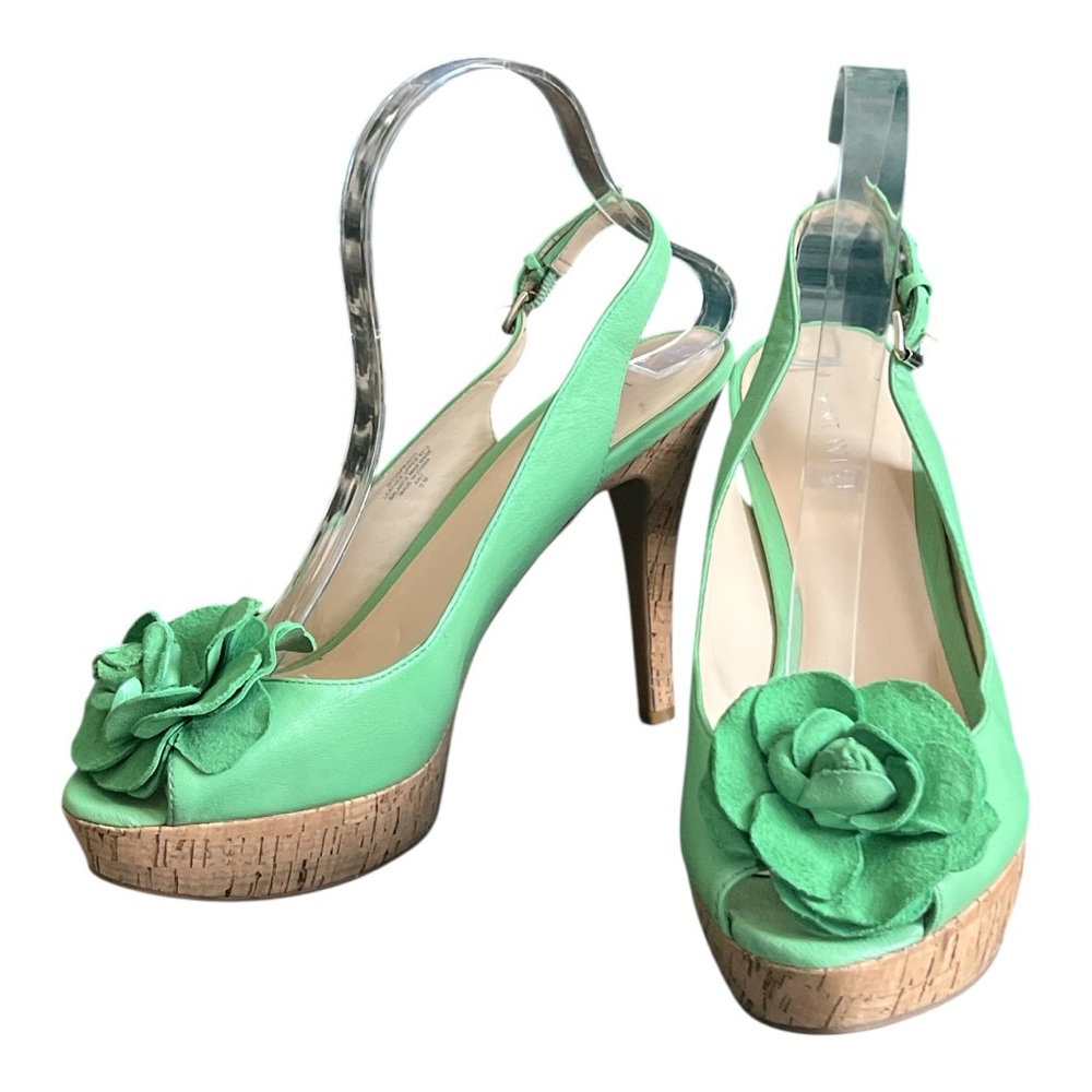 Nine West Green Wedge Shoes with Floral Detail Size 9M